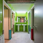 Ganbara - Self Check In Hostel *